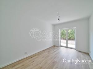 Prodej rodinného domu, Jeviněves, 200 m2