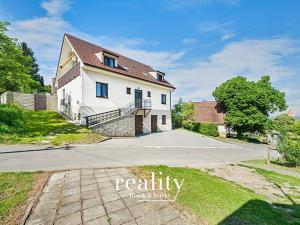 Prodej vícegeneračního domu, Perná, 205 m2