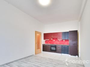 Pronájem bytu 2+kk, Zruč nad Sázavou, náměstí Míru, 36 m2