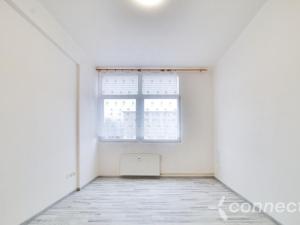 Pronájem bytu 2+kk, Zruč nad Sázavou, náměstí Míru, 36 m2