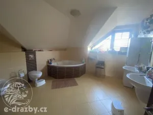 Dražba rodinného domu, Zdiby, U Louže, 241 m2