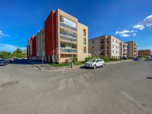 Prodej bytu 3+kk, Praha - Prosek, Stoupající, 75 m2