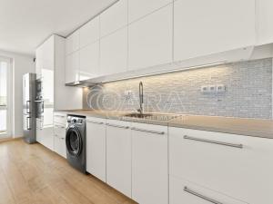 Prodej bytu 3+kk, Praha - Prosek, Stoupající, 75 m2