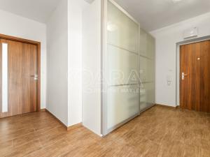 Prodej bytu 3+kk, Praha - Prosek, Stoupající, 75 m2