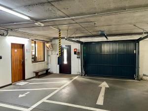 Prodej garážového stání, Praha - Střížkov, Lovosická, 14 m2