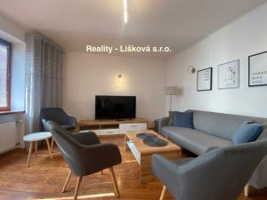 Pronájem bytu 2+1, Ústí nad Labem, Slavíčkova, 62 m2