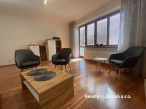 Pronájem bytu 2+1, Ústí nad Labem, Slavíčkova, 62 m2