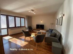 Pronájem bytu 2+1, Ústí nad Labem, Slavíčkova, 62 m2