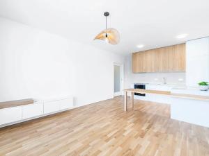 Pronájem bytu 2+kk, Praha - Vysočany, Fafkových, 58 m2