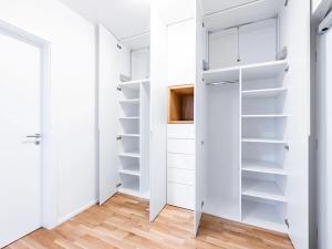 Pronájem bytu 2+kk, Praha - Vysočany, Fafkových, 58 m2