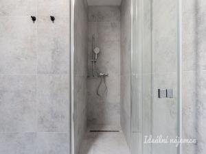 Pronájem bytu 2+kk, Praha - Kyje, Za černým mostem, 67 m2