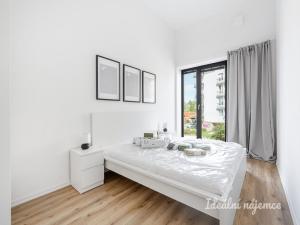 Pronájem bytu 2+kk, Praha - Kyje, Za černým mostem, 67 m2