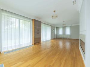 Prodej vily, Statenice - Černý Vůl, V Lukách, 348 m2