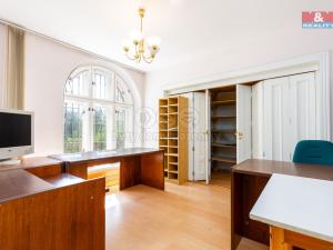 Prodej atypického bytu, Orlová - Město, Fr. Palackého, 130 m2