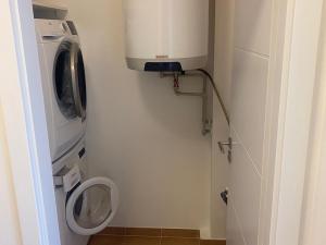 Pronájem bytu 2+kk, Jesenice, V Roháči I., 56 m2
