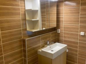 Pronájem bytu 2+kk, Jesenice, V Roháči I., 56 m2