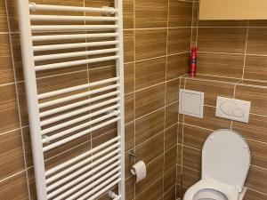 Pronájem bytu 2+kk, Jesenice, V Roháči I., 56 m2