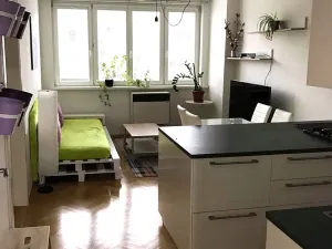 Pronájem bytu 2+kk, Praha - Libeň, Střížkovská, 48 m2