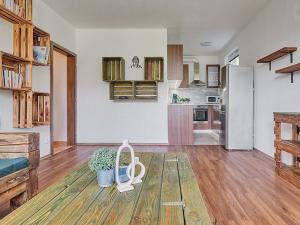 Prodej bytu 2+kk, Praha - Dubeč, Dubeckého, 53 m2