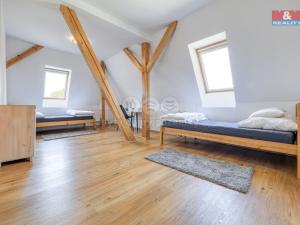 Pronájem bytu 3+1, Plzeň - Jižní Předměstí, Erbenova, 140 m2