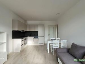 Pronájem bytu 2+kk, Praha - Hloubětín, Lehovecká, 50 m2