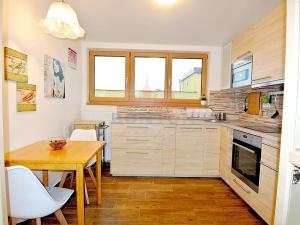 Pronájem bytu 2+1, Praha - Šeberov, Musilova, 56 m2