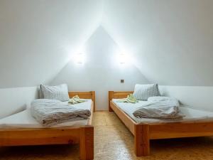 Prodej ubytování, Žacléř, Sadová, 151 m2