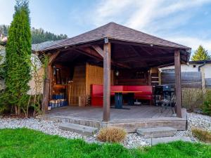 Prodej ubytování, Žacléř, Sadová, 151 m2