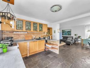 Prodej ubytování, Dolní Dvůr, 650 m2