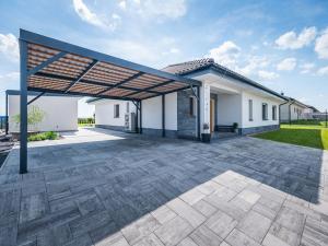Prodej rodinného domu, Rožďalovice - Zámostí, Polní, 145 m2