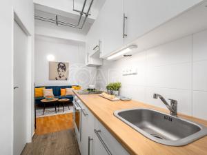 Prodej bytu 1+kk, Praha - Nové Město, Na zbořenci, 37 m2