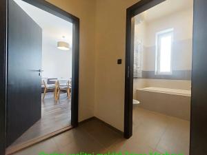 Pronájem bytu 2+kk, Praha - Dolní Měcholupy, Dolnoměcholupská, 46 m2
