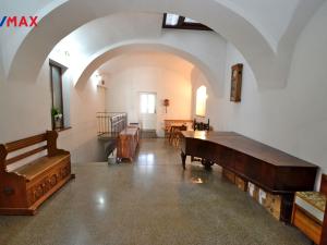 Prodej činžovního domu, Uničov, Masarykovo nám., 272 m2