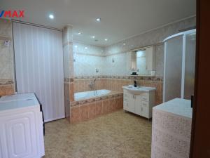 Prodej činžovního domu, Uničov, Masarykovo nám., 307 m2