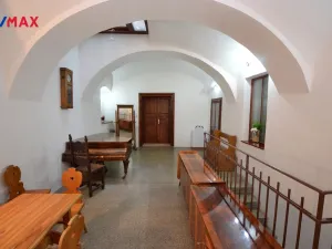 Prodej činžovního domu, Uničov, Masarykovo nám., 307 m2