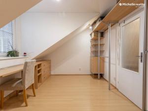 Pronájem bytu 2+kk, Praha - Libeň, Na sypkém, 62 m2