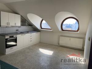 Pronájem bytu 1+1, Opava - Předměstí, Olomoucká, 42 m2