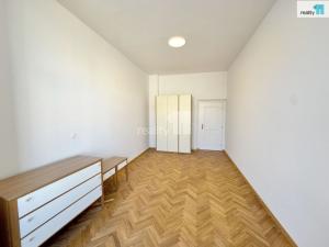 Pronájem bytu 3+kk, Praha - Karlín, Urxova, 82 m2