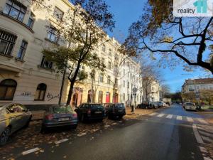 Pronájem bytu 3+kk, Praha - Karlín, Urxova, 82 m2