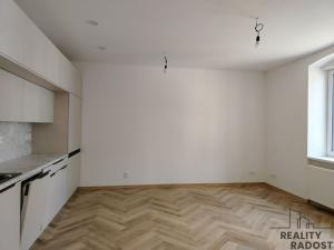 Pronájem bytu 2+kk, Znojmo, Pražákova, 46 m2