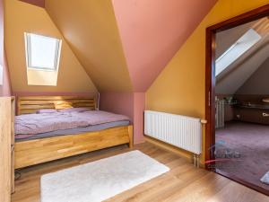 Prodej rodinného domu, Přezletice, Veleňská, 240 m2