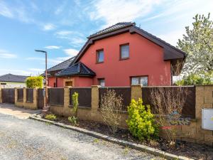 Prodej rodinného domu, Přezletice, Veleňská, 240 m2