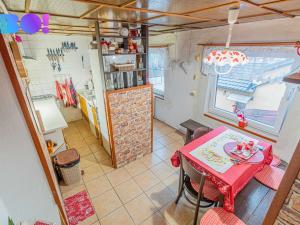 Prodej rodinného domu, Bochoř, Bezručova, 157 m2