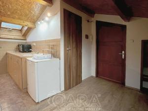 Pronájem bytu 1+kk, Ledenice, 20 m2