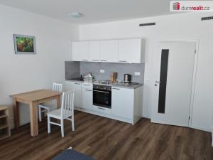 Pronájem bytu 1+kk, Praha - Hloubětín, Kolbenova, 34 m2
