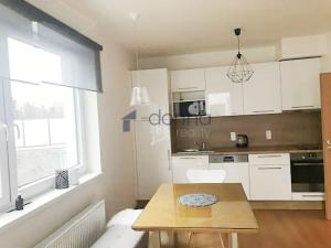 Pronájem bytu 2+kk, Praha - Uhříněves, Za Lípou, 54 m2