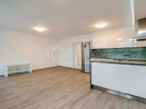 Pronájem bytu 4+kk, Praha, 86 m2