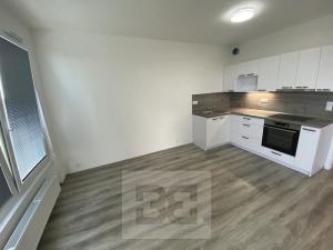 Pronájem bytu 1+kk, Plzeň, Františka Kováříka, 41 m2