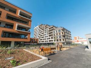 Pronájem bytu 2+kk, Praha - Hloubětín, Poděbradská, 62 m2