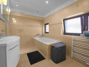 Prodej vícegeneračního domu, Jílové u Prahy, 912 m2